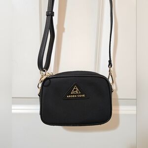 Arden Cove Crissy Mini Crossbody Bag